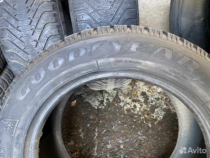 Goodyear UltraGrip 500 255/55 R18