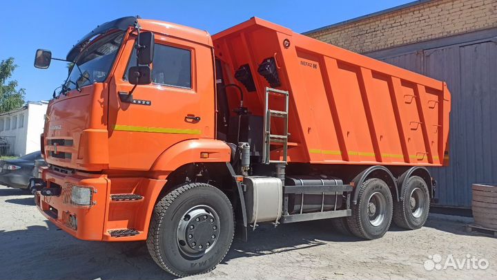 Водитель самосвала категории с