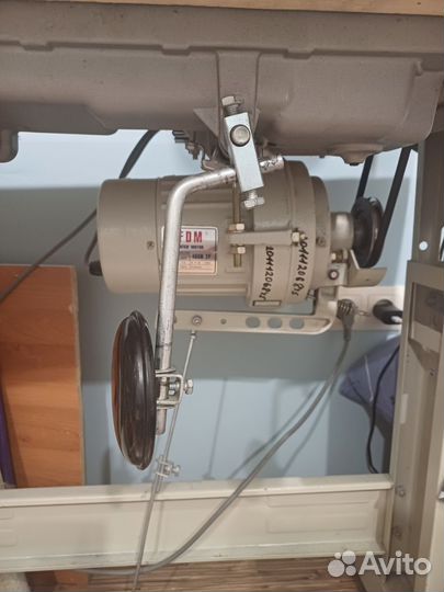 Промышленная швейная машина typical