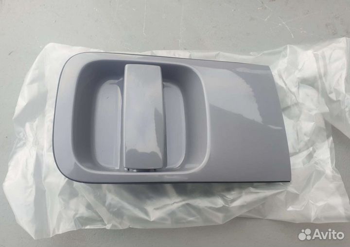 Ручка двери правая Hyundai Grand Starex H1