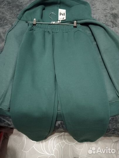 Костюм женский