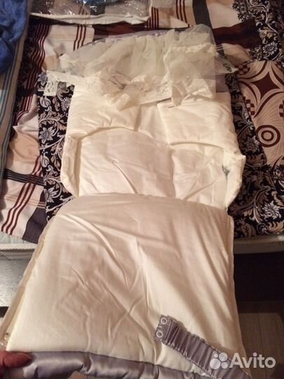 Набор комплекта на выписку и в кроватку