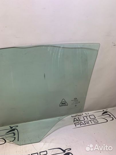 Стекло двери правое Kia Ceed ED купе G4GC 2.0 2009