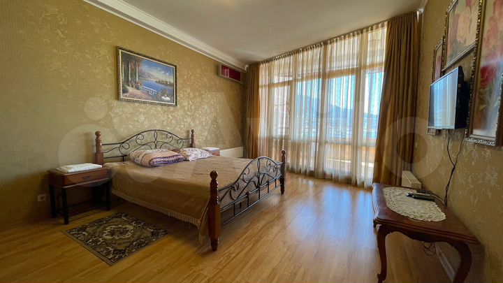 2-к. квартира, 70 м², 7/7 эт.