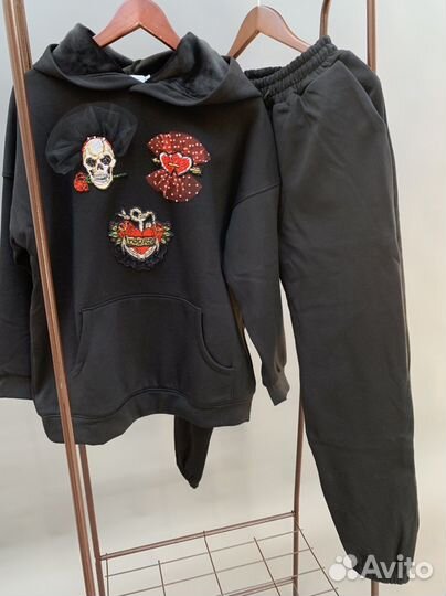 Костюм спортивный