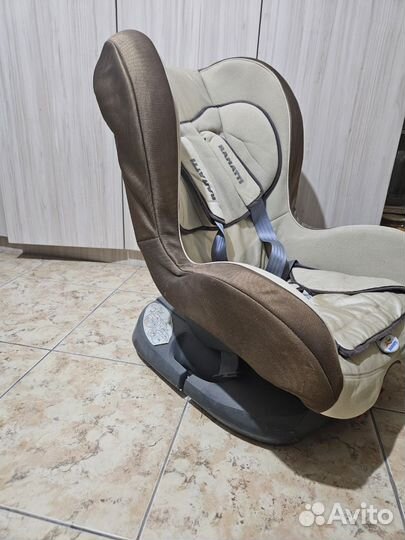 Автомобильное кресло
