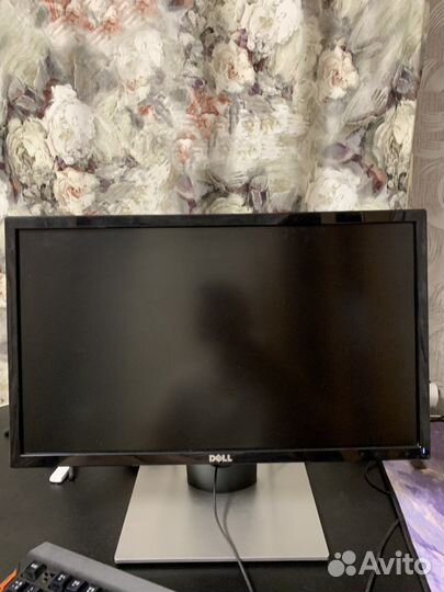 Монитор Dell full hd