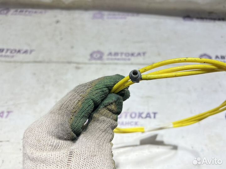 Трубка передней левой двери Mercedes W210