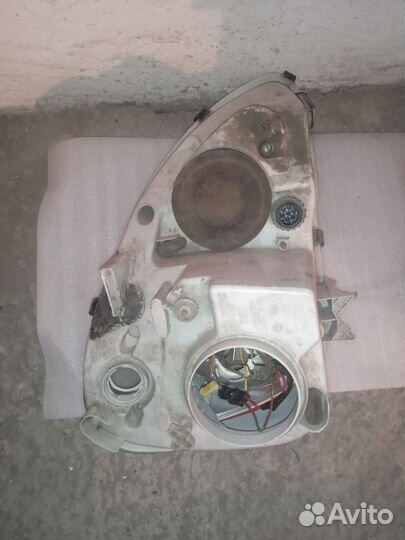 Фара на газель