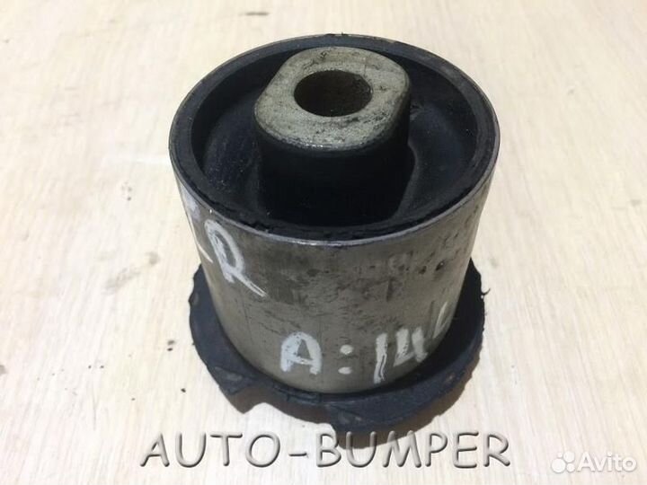 Сайлентблок переднего нижнего рычага задний