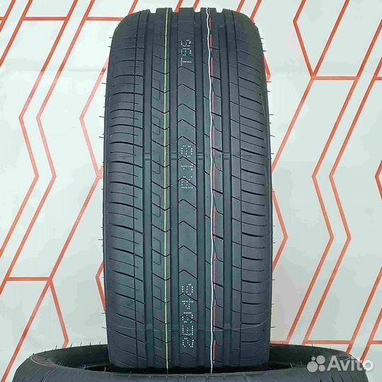 Zmax Zealion 235/45 R18 98W