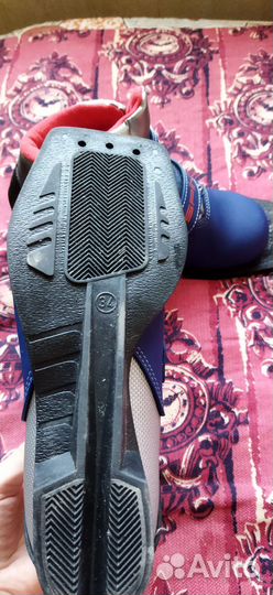 Лыжные ботинки