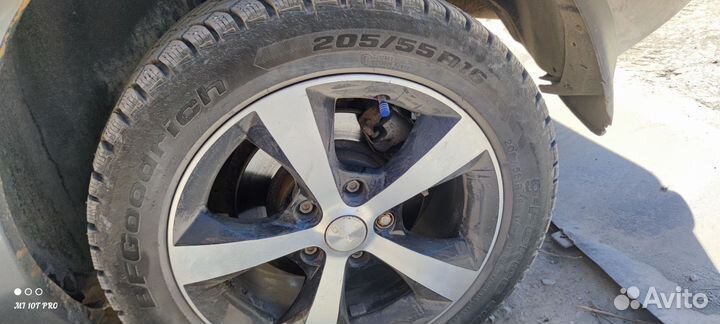 Bfgoodrich G-Force Stud 205/55 R16