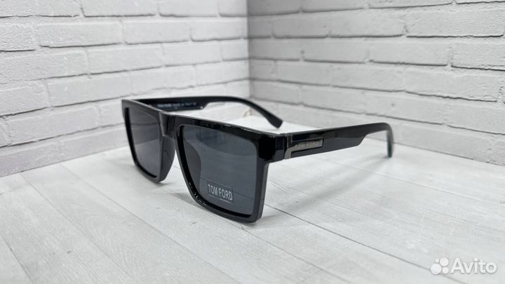 Солнцезащитные очки Tom ford с поляризацией