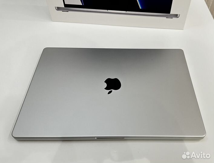 Apple MacBook Pro 16 M1 Max