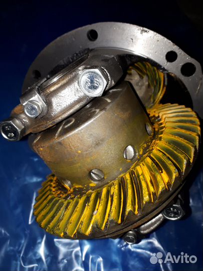 Ред. задн. моста 06 в сборе с блокировкой.Нива