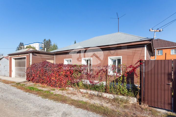 Дом 99 м² на участке 4 сот.