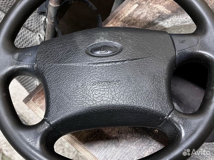 Руль с подушкой priora
