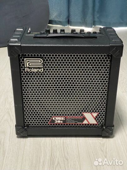 Комбоусилитель Roland cube 30x