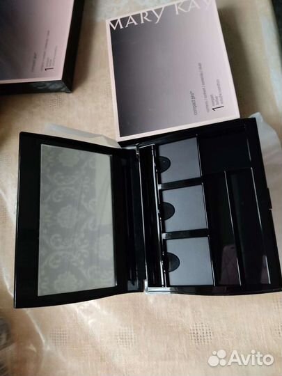 Футляр для декоративной косметики mary KEY