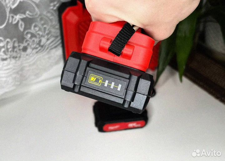 Шуруповерт (Абсолютно новый)