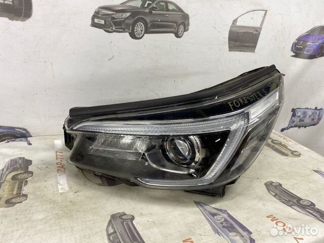 Фара передняя левая Subaru Forester 5