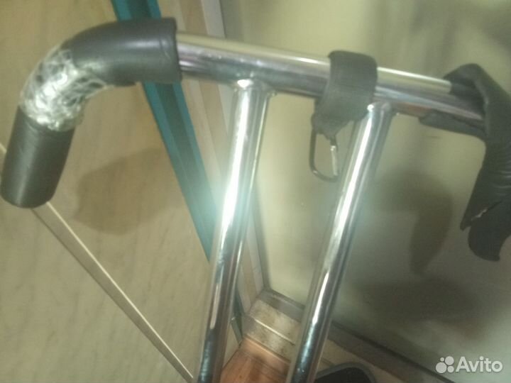 Велосипед с родительской ручкой