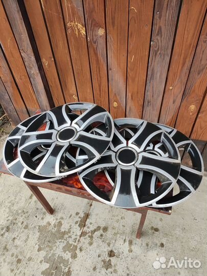 Колпаки 13 радиус. 4 шт