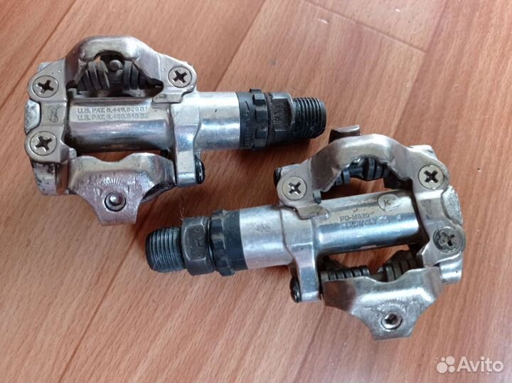 Контактные педали Shimano PD-M520