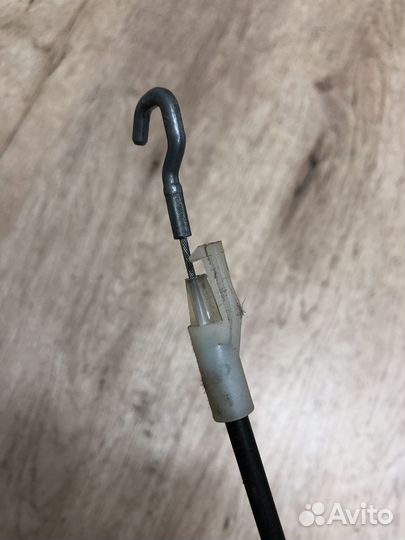 Трос передней двери Opel Astra h