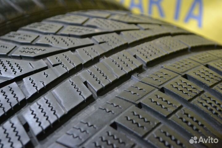 Hankook Winter I'Cept Evo2 W320 235/55 R17