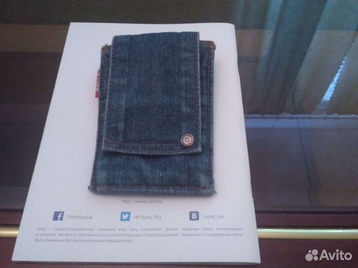 Фирменный чехол из джинсовой ткани