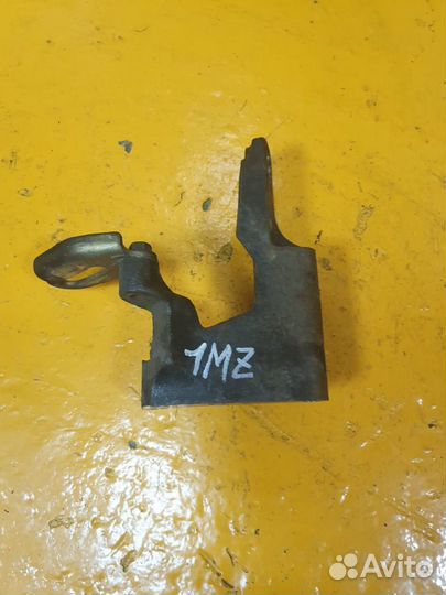 Кронштейн крепления правой опоры двс 3.0 1mz-fe 1m