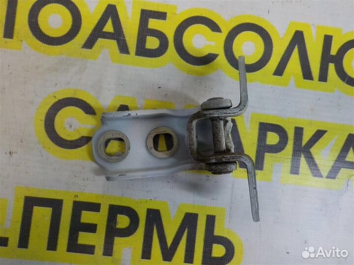 Петля двери передней левой верхняя Chevrolet Aveo