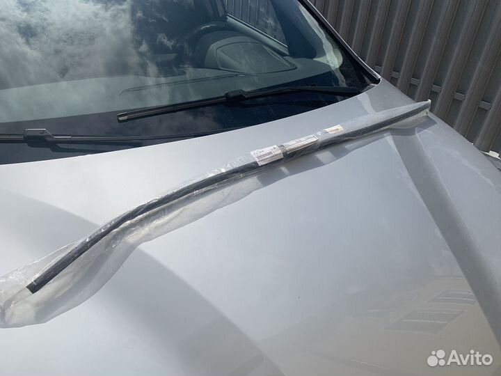 51317182004 BMW Щиток лобового стекла