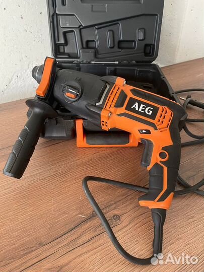 Перфоратор AEG KH24IE