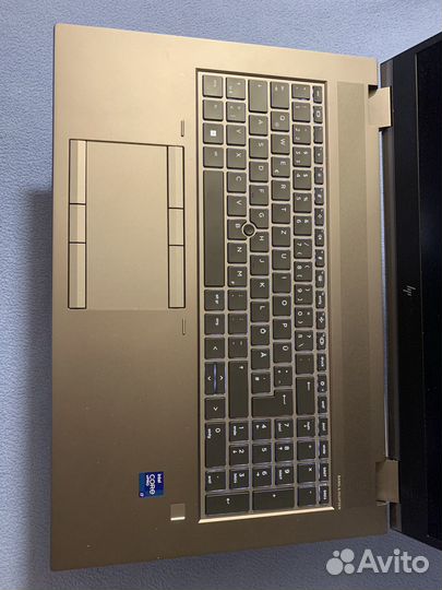 Hp zbook fury 17 g8 A2000 32gb 512