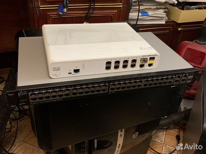 Коммутатор Cisco SG300-52 и ws c2960c 8tc l