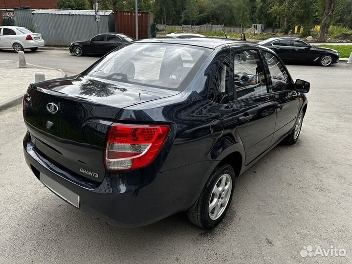 LADA Granta 1.6 МТ, 2012, 207 255 км