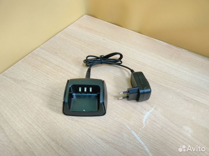 Зарядное устройство для раций TYT TH-UV98