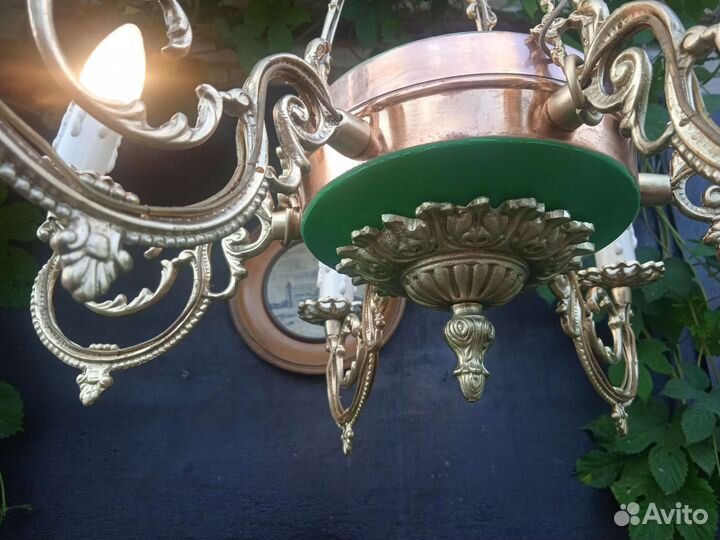 Старинная люстра