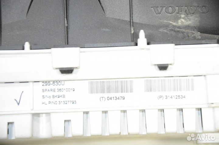 Панель щиток приборов приборная панель Volvo Xc60