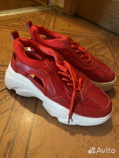 Кроссовки летние 38