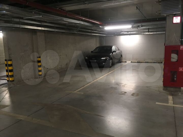 Машиноместо, 28 м²