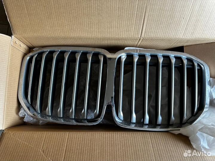 Решетка радиатора на BMW X7