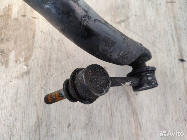 Стабилизатор поперечной устойчивости передний