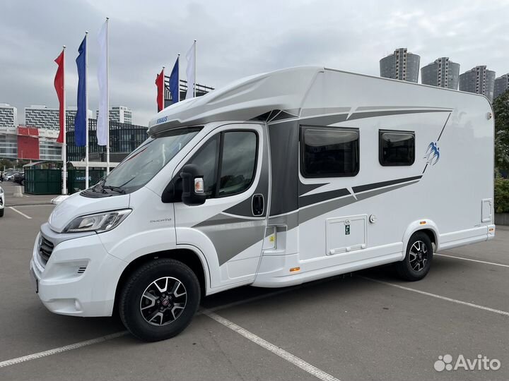 Полуинтегрированный Knaus L!VE WAVE, 2020