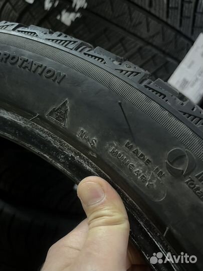 Michelin X-Ice North 4 245/45 R19