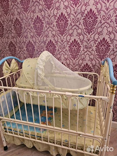 Детская кроватка