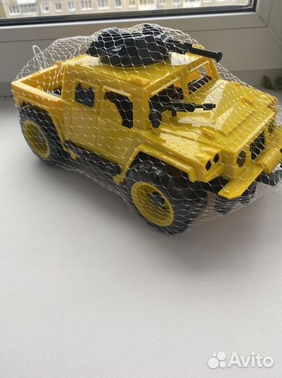 Автомобиль военный 28см